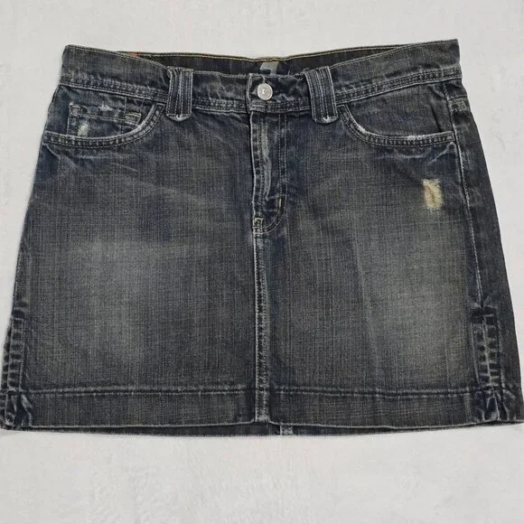 7 For All Mankind ✦ Denim Mini Skirt ✦ Blue Jean Raw Hem Classic Fit Sz 28 EUC - Picture 2 of 9